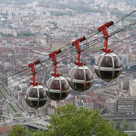 Hotel Ekho Grenoble Nord Egrève 2*